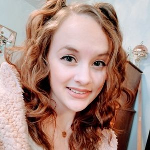 Meet your Posher, Brittney